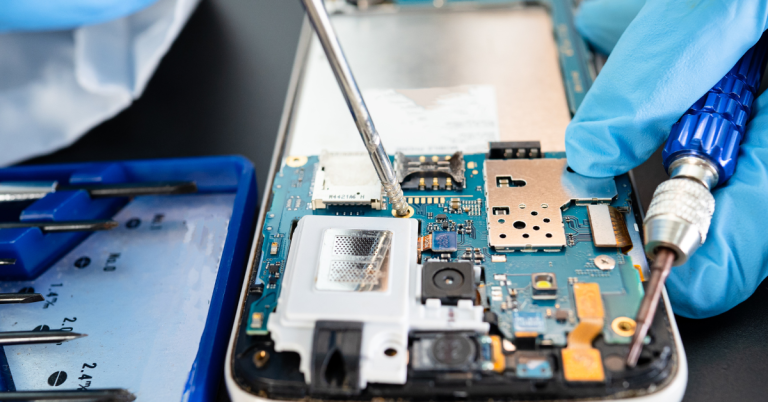 How to Choose a Reliable Phone Repair Shop in Glendale